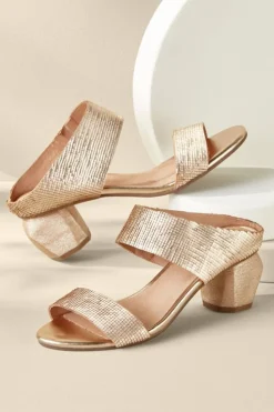 Hot Soft Surroundings Antelope Amelia Textured Sandal Gold
