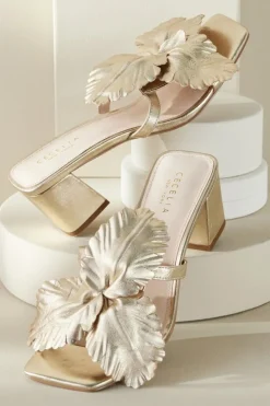 Sale Soft Surroundings Cecelia Ny Happy Flower Slide SoftGold