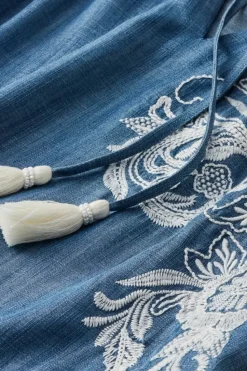 Outlet Soft Surroundings Diya Embroidered Tencel™ Peasant Top MediumWash