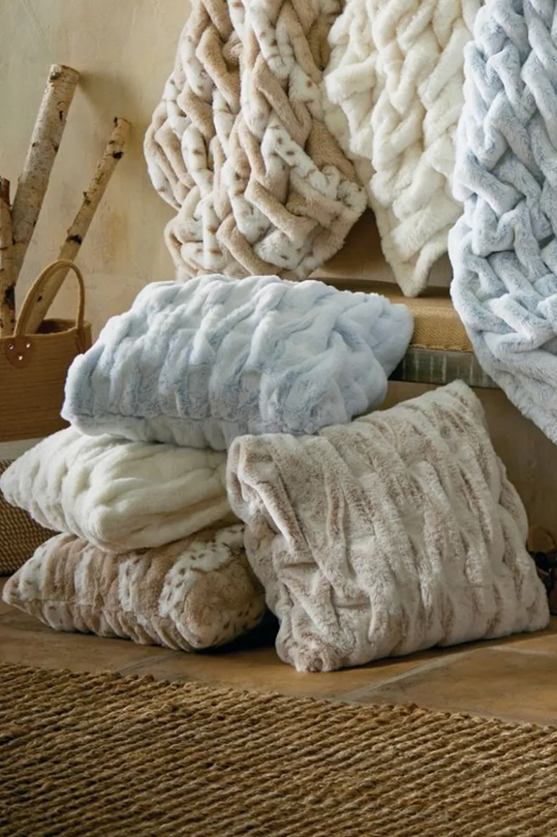 Discount Soft Surroundings La Parisienne Faux Fur Pillow