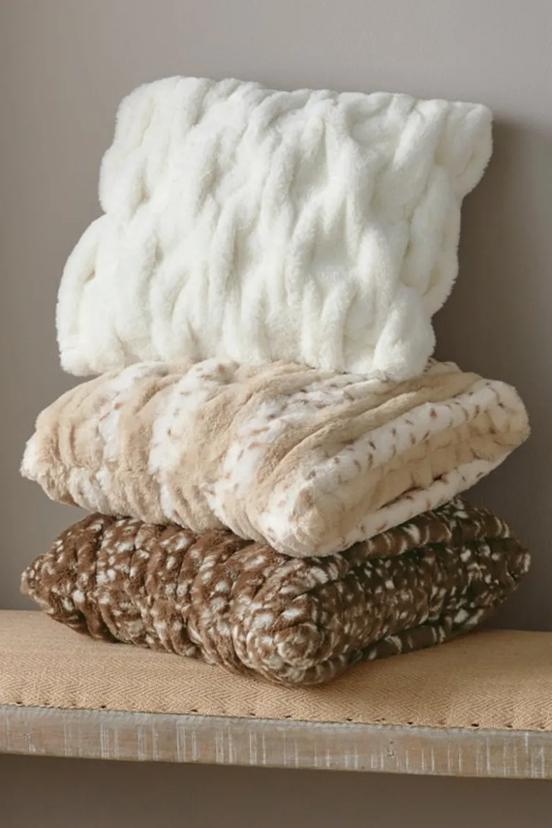 Discount Soft Surroundings La Parisienne Faux Fur Pillow