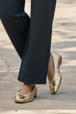 Hot Soft Surroundings Seychelles The Little Things Flats